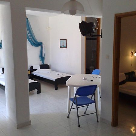 Aparthotel Azolimnos Bay Esterno foto