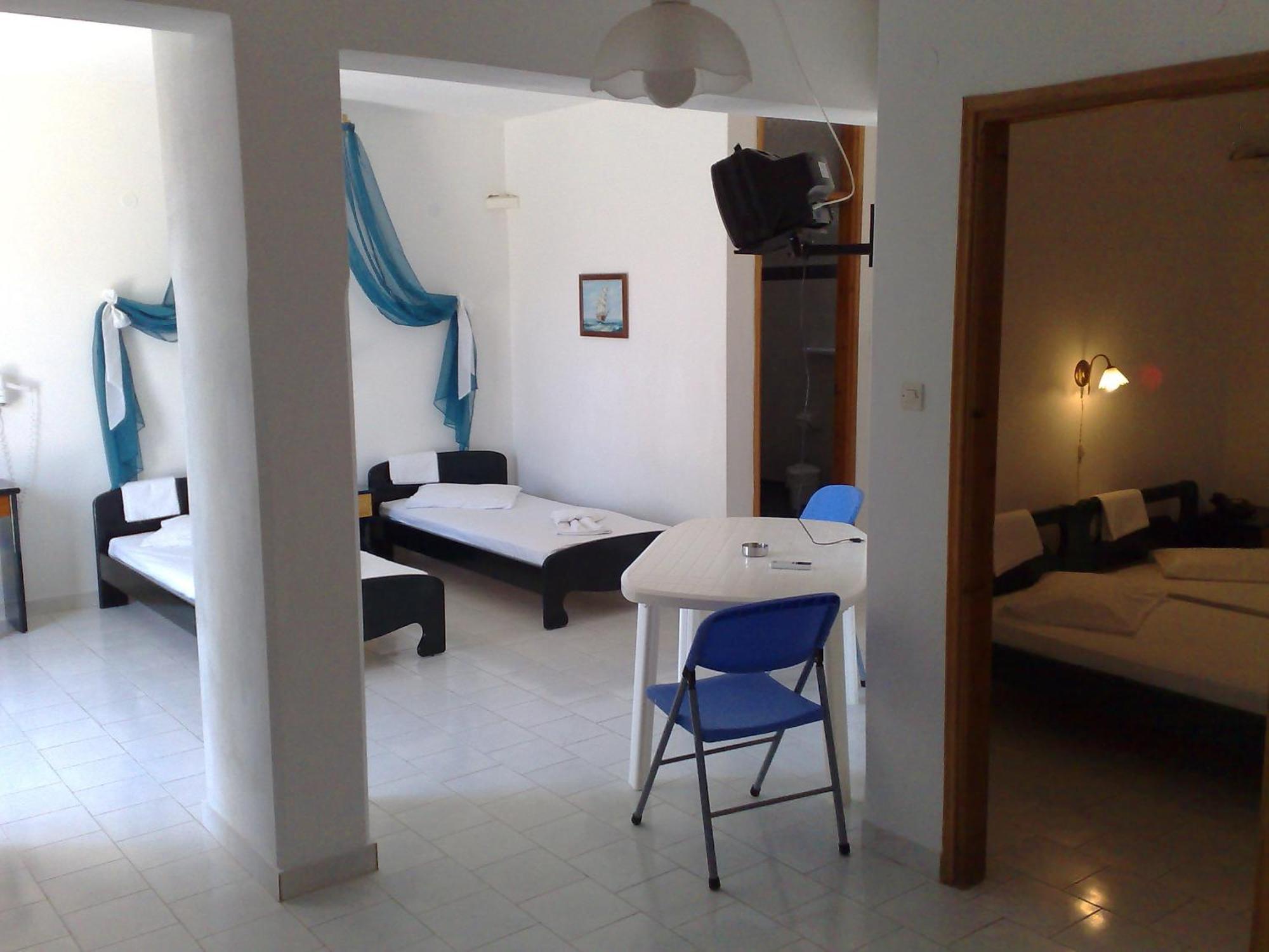 Aparthotel Azolimnos Bay Esterno foto